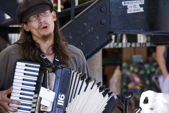 Craig Lay of Raw Corn performing at Pike Place Market.